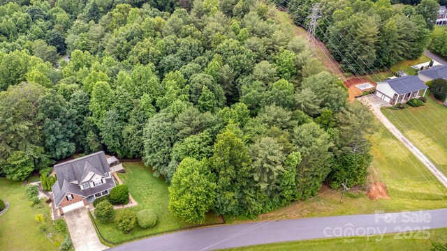 6255 Mountainside Dr, Hickory, NC 28601