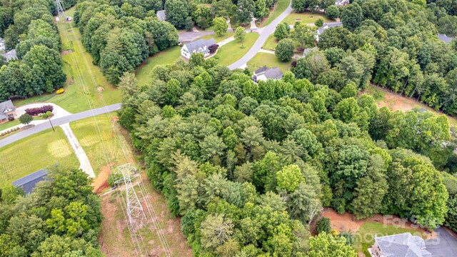 6255 Mountainside Dr, Hickory, NC 28601