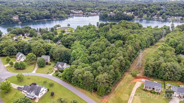 6255 Mountainside Dr, Hickory, NC 28601