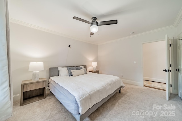 1121 S Wendover Rd, Charlotte, NC 28211 - bedroom with light carpet, crown molding, baseboards, and a ceiling fan