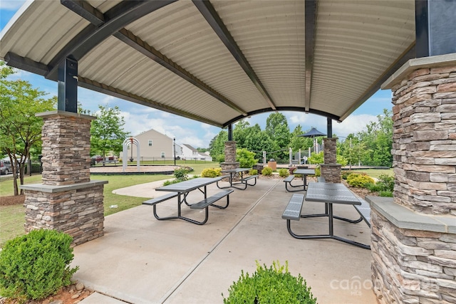 2340 Lanza Dr, Charlotte, NC 28215 - view of patio