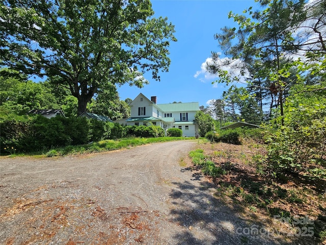 368 Settlemyre Rd, Morganton, NC 28655 - view of front of house featuring dirt driveway and a chimney