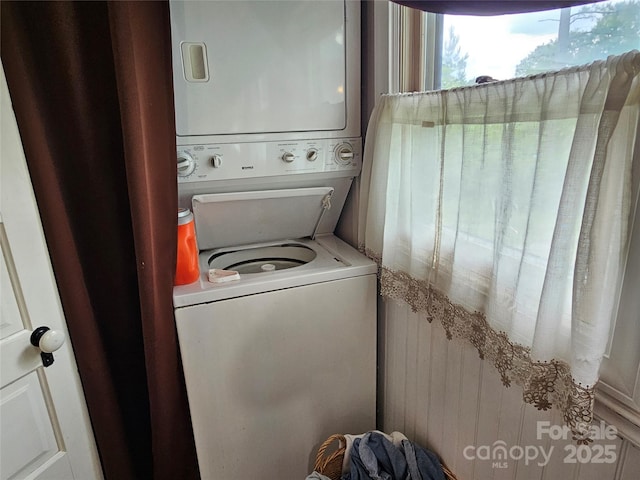 368 Settlemyre Rd, Morganton, NC 28655 - washroom with stacked washer / drying machine