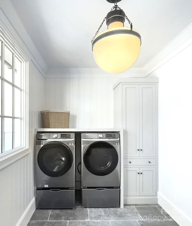 2270 New Gray Rock Rd, Fort Mill, SC 29708 - laundry room with washing machine and clothes dryer, ornamental molding, and baseboards