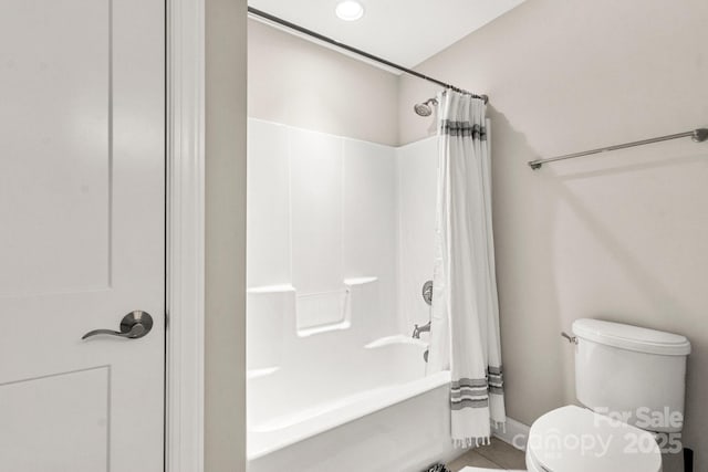 4189 Island Fox Ln, Denver, NC 28037 - bathroom with shower / bath combo with shower curtain, toilet, tile patterned floors, and recessed lighting