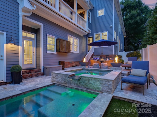 628 Bracket St, Fort Mill, SC 29708 - view of pool featuring a fire pit, an in-ground hot tub, and a patio area