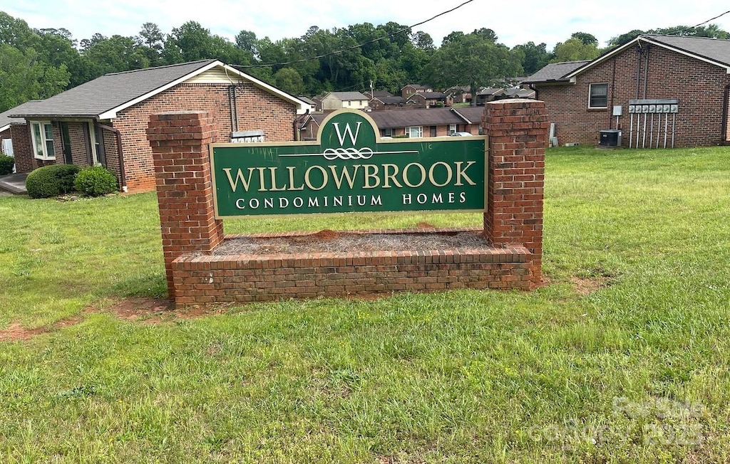 484 Willow Spring Ln Unit B, Rock Hill, SC 29730 - community sign featuring a yard