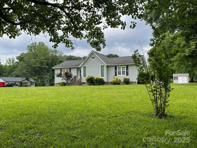 4317 Waxhaw Indian Trail Rd, Indian Trail, NC 28079 - single story home featuring crawl space and a front lawn