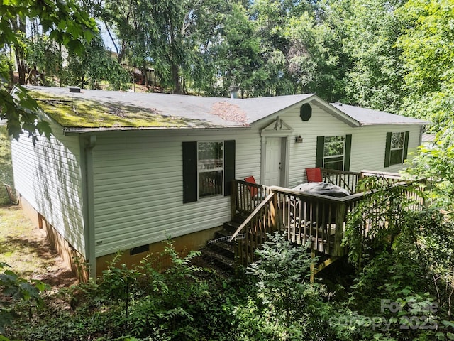 112 Cordella Rd, Candler, NC 28715 - view of front of house featuring crawl space and a wooden deck