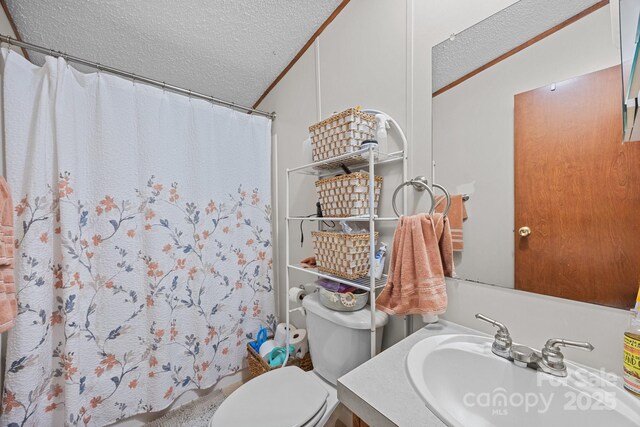 112 Cordella Rd, Candler, NC 28715 - full bath featuring a textured ceiling, vanity, toilet, and curtained shower