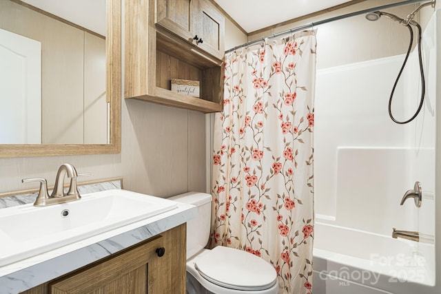 410 Fork Mountain Rd, Bakersville, NC 28705 - full bathroom featuring toilet, vanity, and shower / bath combo