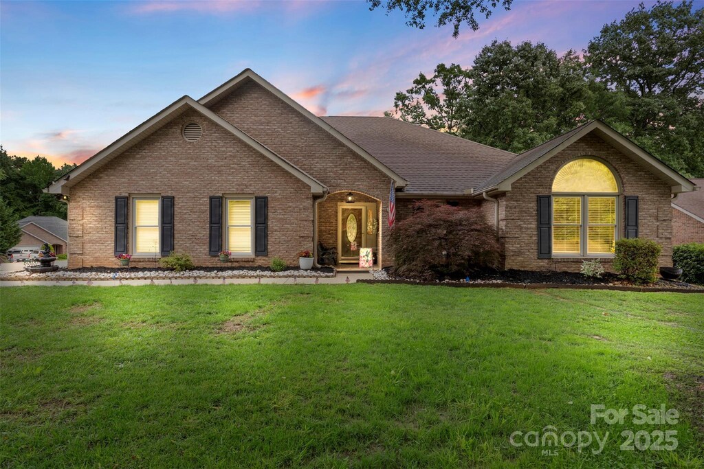 800 Isle Of Palms Ct, Fort Mill, SC 29708 - photo 1