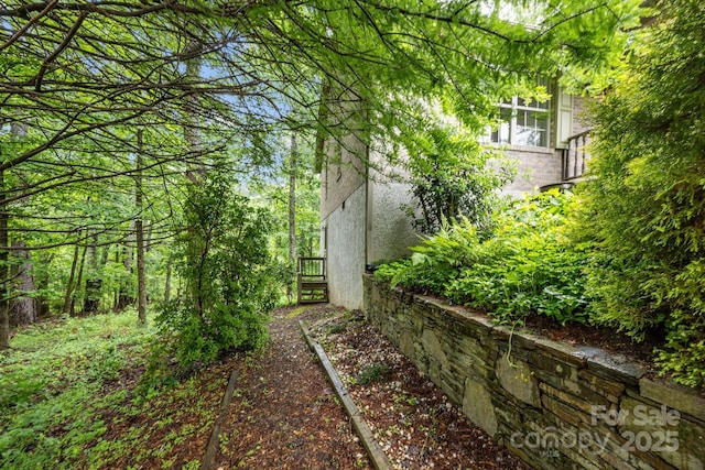 206 Pine Knot Trl, Hendersonville, NC 28739 - view of yard