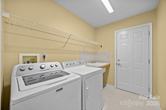 206 Pine Knot Trl, Hendersonville, NC 28739 - laundry area with independent washer and dryer and baseboards