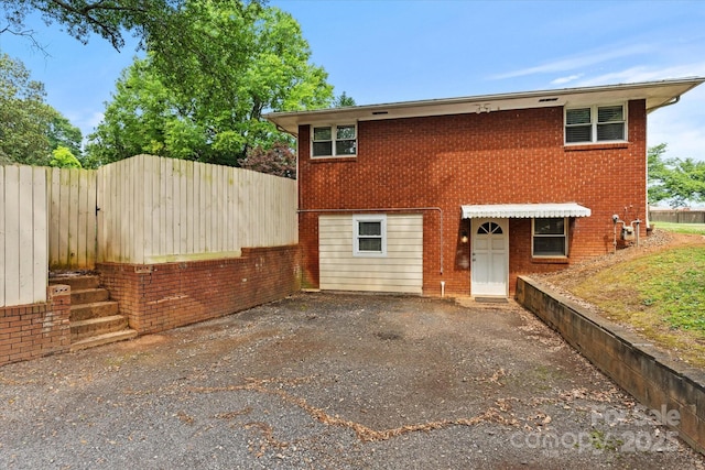 1810 13th Ave NE, Hickory, NC 28601 - view of front of house with brick siding