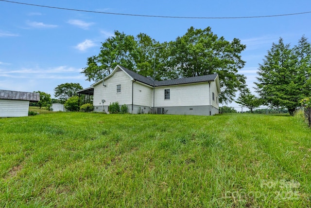 956 Stony Point Rd, Kings Mountain, NC 28086 - view of side of home featuring central AC, an outdoor structure, and crawl space