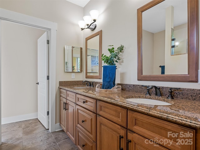 207 Hogans View Cir, Hendersonville, NC 28739 - full bath featuring double vanity and baseboards