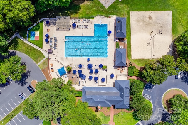 10215 Balmoral Cir, Charlotte, NC 28210 - bird's eye view of a pool area