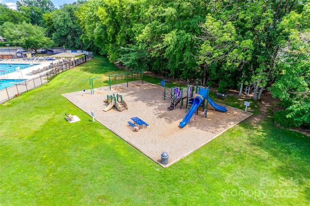10215 Balmoral Cir, Charlotte, NC 28210 - community playground with a community pool