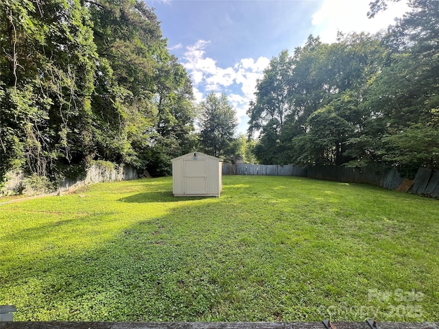 5816 Rocky Mount Ct, Charlotte, NC 28214 - view of yard