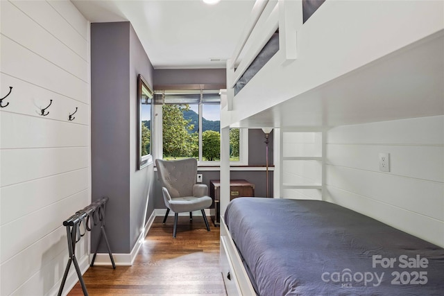 400 Kings Dr, Lake Lure, NC 28746 - bedroom with wood finished floors and baseboards
