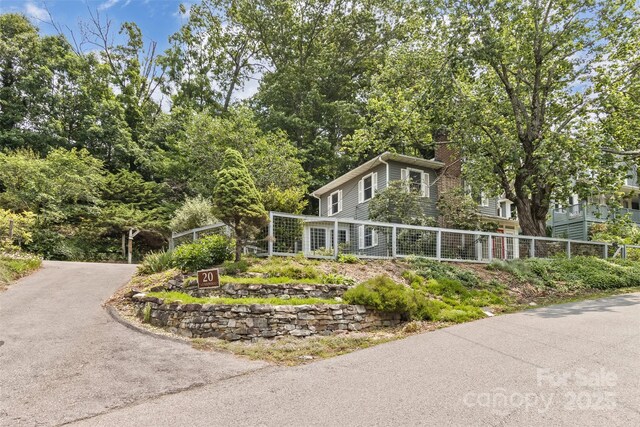 20 Kenilwood Pl, Asheville, NC 28803 - view of front of house featuring a chimney