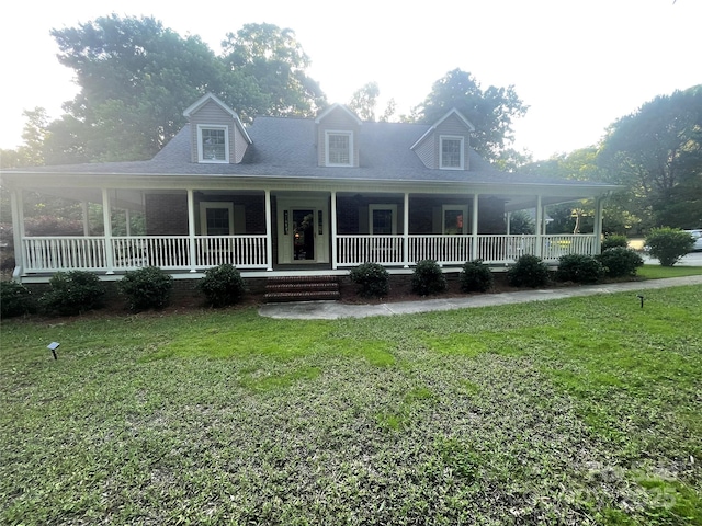 1619 Bellamy Cir, Albemarle, NC 28001 - country-style home with a front yard and a porch