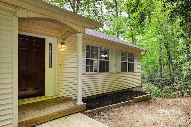 608 Surrey Glen Cir, Hendersonville, NC 28739 - entrance to property with a shingled roof