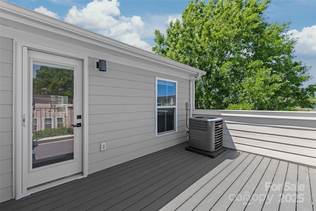 420 E 16th St, Charlotte, NC 28206 - wooden terrace with central AC