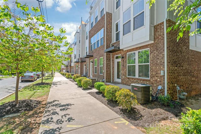 420 E 16th St, Charlotte, NC 28206 - surrounding community featuring a residential view