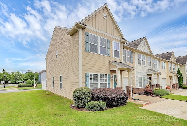 2840 Hopeton Ct, Monroe, NC 28110 - multi unit property with board and batten siding and a front yard