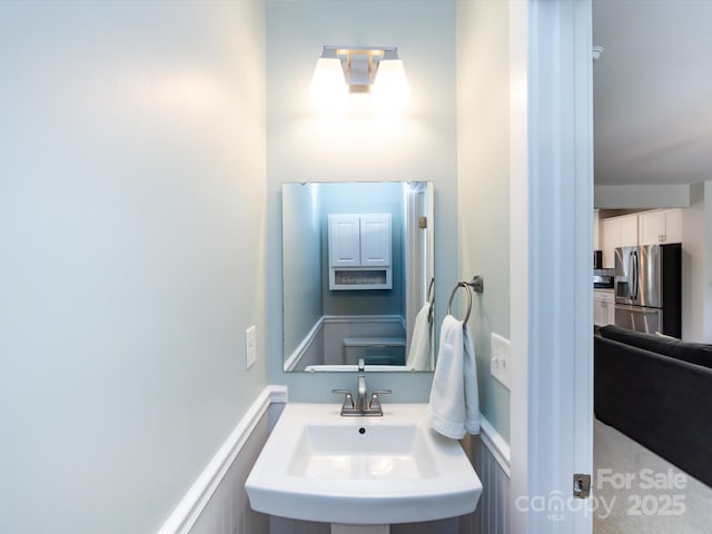 1839 Shumard Ln, Charlotte, NC 28205 - bathroom featuring a sink