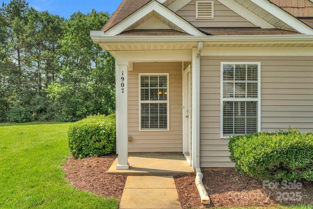 1907 Sandal Brook Rd, Fort Mill, SC 29707 - entrance to property with a lawn and roof with shingles