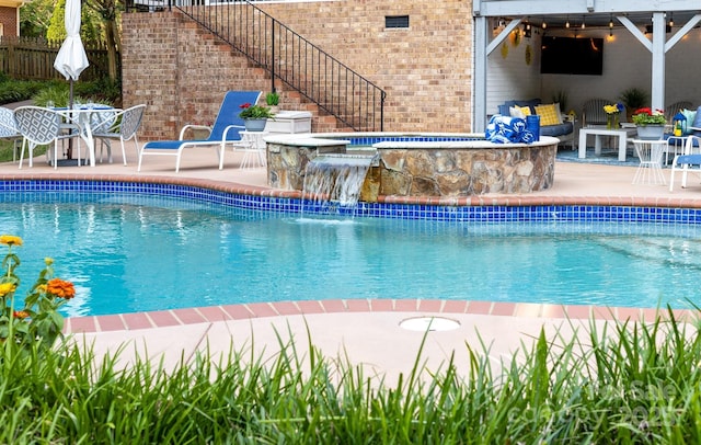 1115 Maremont Ct, Matthews, NC 28104 - swimming pool with stairs and a patio area