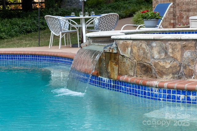 1115 Maremont Ct, Matthews, NC 28104 - view of swimming pool
