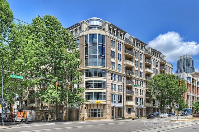 718 W Trade St Unit 105, Charlotte, NC 28202 - view of building exterior