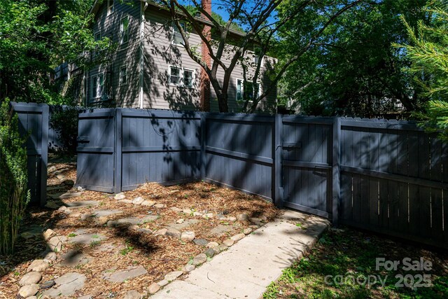 110 Annandale Ave, Asheville, NC 28801 - view of yard with a gate