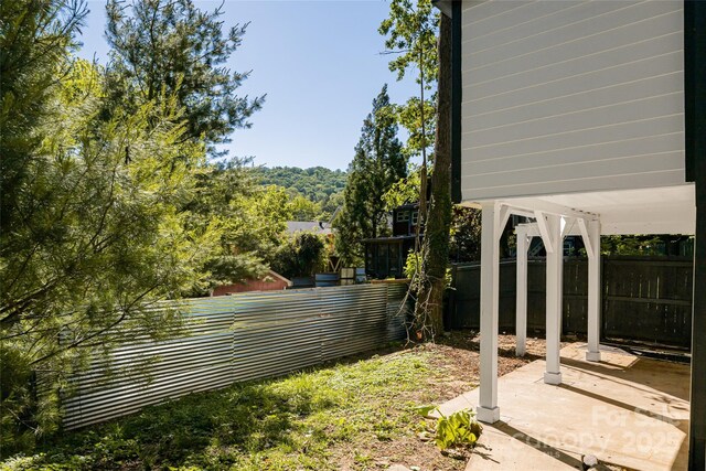 110 Annandale Ave, Asheville, NC 28801 - view of yard with a patio