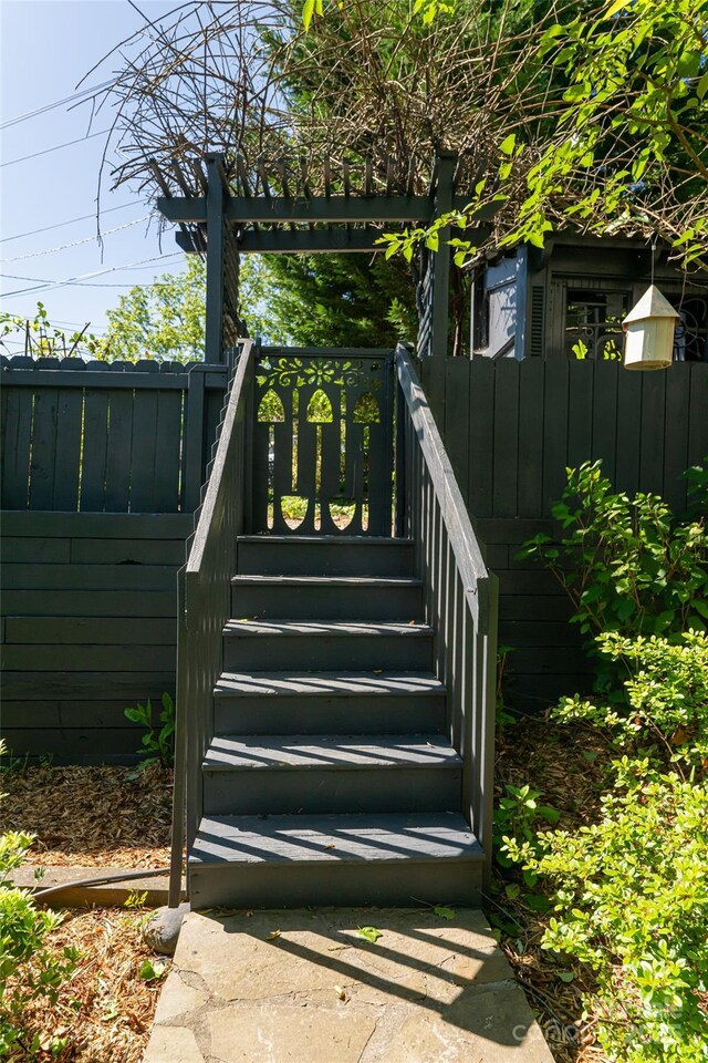 110 Annandale Ave, Asheville, NC 28801 - view of stairway