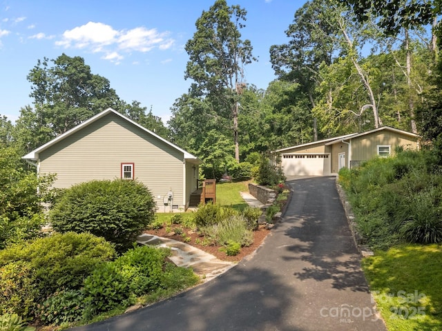 17 Laurel Rd, Arden, NC 28704 - view of side of home featuring a garage