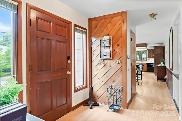 1201 Cliffspring Ct, Winston Salem, NC 27104 - entrance foyer with baseboards