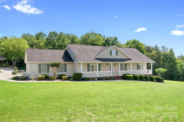 136 Barringer Dr, Statesville, NC 28625 - photo 2