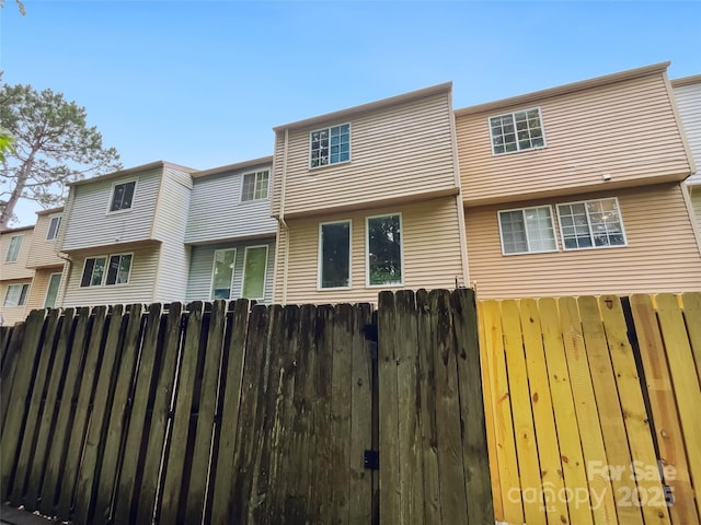 7609 Holly Grove Ct, Charlotte, NC 28227 - photo 11