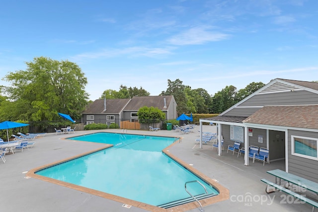 6101 Heath Ridge Ct, Charlotte, NC 28210 - community pool featuring a patio area