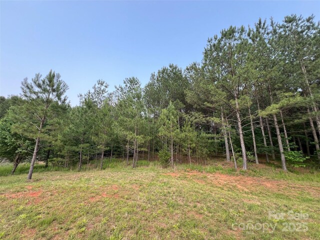 104 River View Dr, Mooresboro, NC 28114