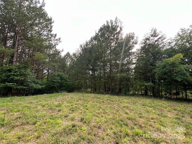 104 River View Dr, Mooresboro, NC 28114