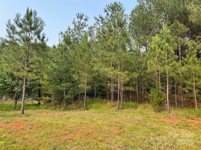 104 River View Dr, Mooresboro, NC 28114