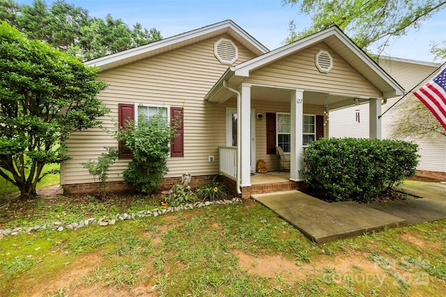 122 Pratt St, Belmont, NC 28012 - bungalow-style house with a porch