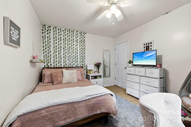 122 Pratt St, Belmont, NC 28012 - bedroom with light wood-style floors and ceiling fan