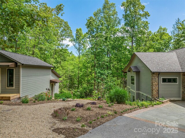 105 Blackberry Ln, Fairview, NC 28730 - view of yard featuring driveway
